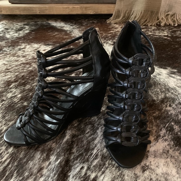 🖤Black Sandal Wedge - Picture 2 of 4